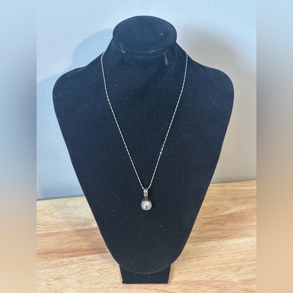 Vintage Jewelry - Sterling Silver Pendant Necklace